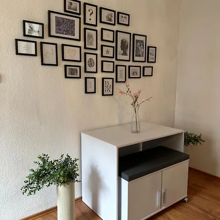 Luxury ,2 Room, Elite Location, 2 Lcd Tv