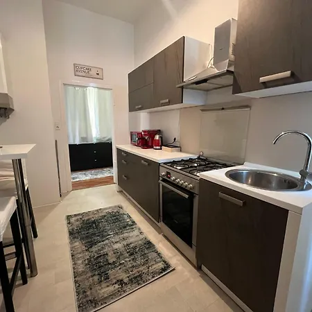 Luxury ,2 Room, Elite Location, 2 Lcd Tv アパート